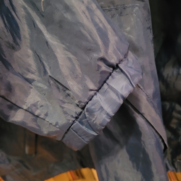 Vintage Asics Windbreaker - Picture 6 of 11